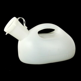 2000ML Travel Potty Baby Child Leakproof Portable Urinal Men with Cover Thickened Elderly Adult Large Capacity Night Pot(White)