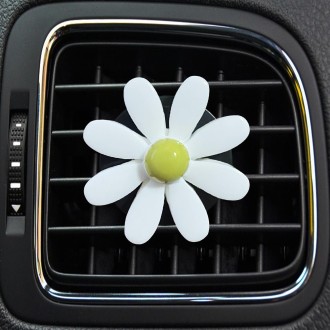 Colorful Daisy Car Decorative Air Vent Aromatherapy Clip, Color: White