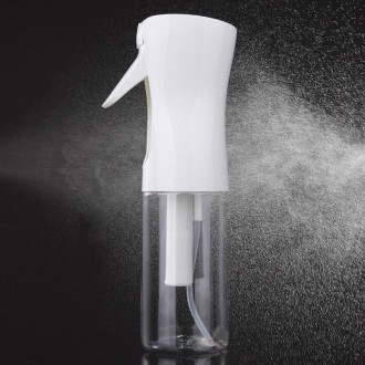 Hairstylist Spray Bottle High Pressure Fine Mist Makeup Spray Bottle, 160ML(Transparent)