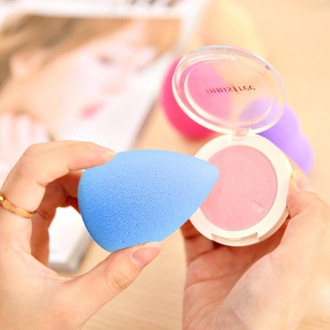 Great Beauty Facial Makeup Water-drop Sponge Blending Foundation Smooth Sponge Cleansing Cosmetic Cotton Pads, Random Color Deli