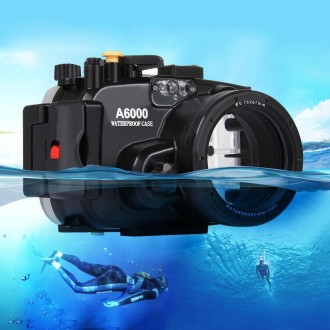 PULUZ 40m Underwater Depth Diving Case Waterproof Camera Housing for Sony A6000 (E PZ 16-50mm F3.5-5.6OSS Lens)