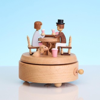 Creative Rotating Wooden Music Box Home Desktop Decoration, Style:Lover Dating