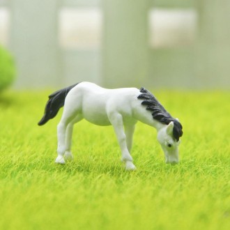 Horse Figure DIY Micro-landscape Landscaping Doll Desktop Decoration Ornaments(White)