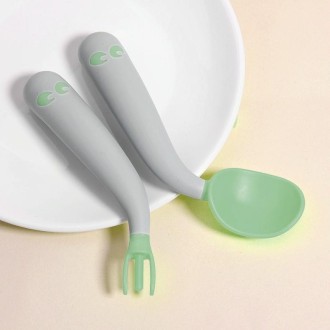 Baby Learning To Eat Bending Training Elbow Twisting Spoon Fork(Green)