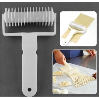 3 PCS Large Leather Cutter Plastic Netting Knife Roller Knife, Hob Cookie / Pizza Pie Crust Special Cake Mould