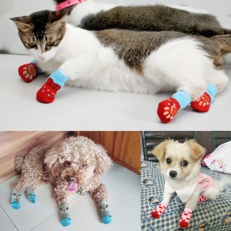 4pcs /Set  Pet Dog Puppy Cat Shoes Slippers Non-Slip Socks Pet Cute Indoor for Small Dogs Cats Snow Boots Socks, Size:M(Light Re