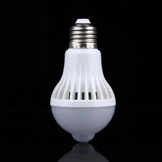 E27 5WInfrared Motion Sensor LED Light Bulb, Sensor Distance: 4-6m, AC 85-265V