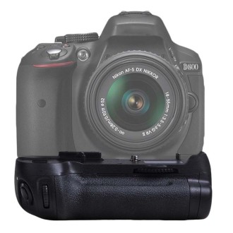 Battery Grip MB-D12 for Nikon D800 / D800E with a Battery Holder