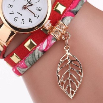 Ladies Quartz Bracelet Watch with Leaf Shape Pendant(Red)