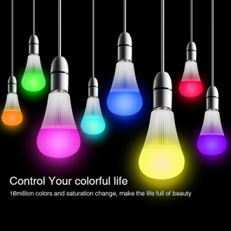 FUT012 E27 9W RGB + CCT LED Bulb Light 100V-240V Full Color Remote Control Smart Bulb WiFi 2.4G Wireless