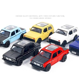 1:36 Alloy Car Model Three Open Door Small Car Toys Cake Ornaments(White)