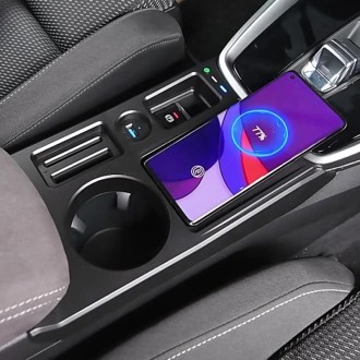 HFC-1054 Car Qi Standard Wireless Charger 15W / 10W Quick Charging for Audi Q3 2019-2022, Left Driving