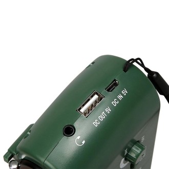 Dynamo / Solar Powered AM / FM Radio with Flashlight (RD332)(Green)