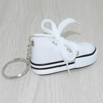 2 PCS Mini Simulation Canvas Shoes Sneaker Keychain Pendant(White)