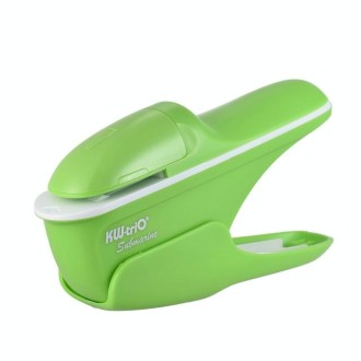 Hand-held Mini Safe Stapleless Staple Max 7 Sheets Paper Binding Machine(Green)