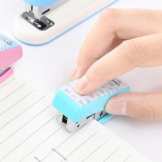 Deli Creative Stationery Geometry Stapler Colorful Fashion Stapler School Office Supplies Small, Size: 4.9*2.2cm, Random Color D