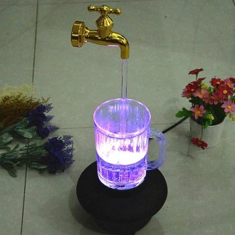 Magic Colorful Water Cup Light Imitation Flowing Water Hanging Decorative Ornaments, EU Plug(Faucet)